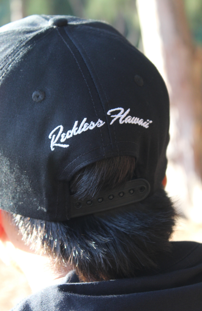 BLACK X SNAPBACK